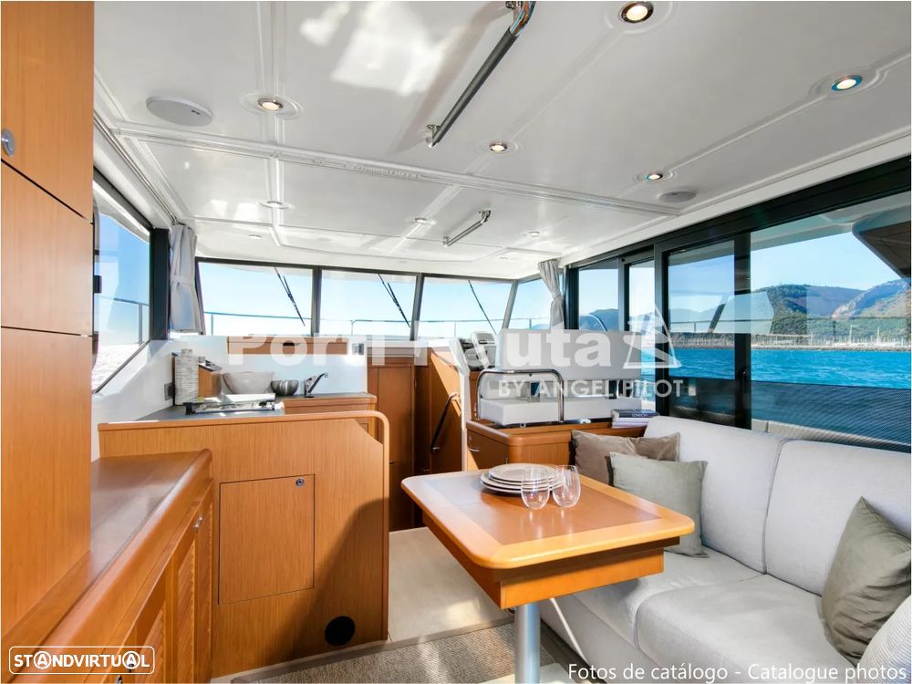 Beneteau Swift Trawler 35 - 12