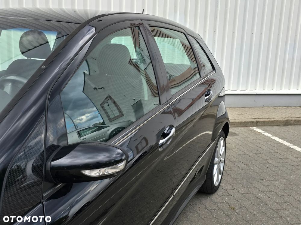 Mercedes-Benz Klasa B 200 - 37