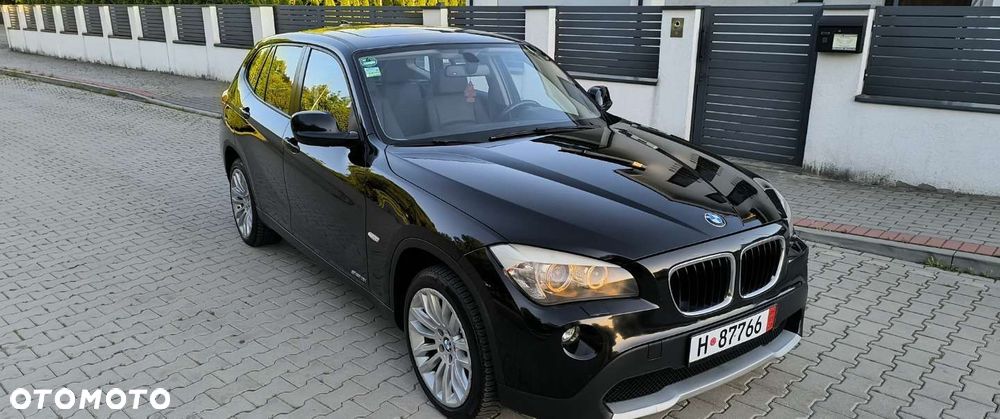 BMW X1 sDrive18i Sport Line - 1