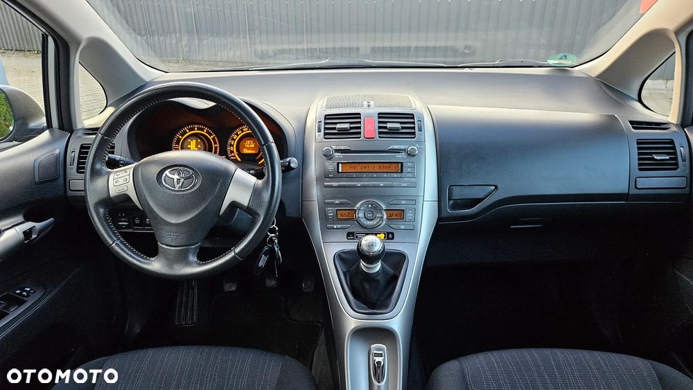 Toyota Auris - 23