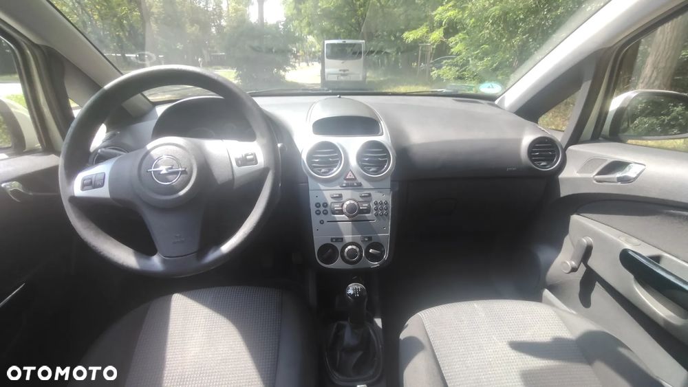 Opel Corsa - 18