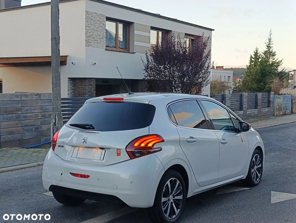 Peugeot 208 PureTech 110 Stop & Start EAT6 Tech Edition - 26