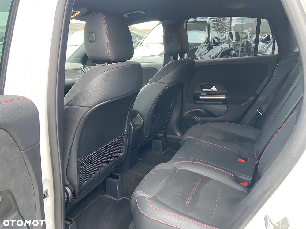 Mercedes-Benz GLA 200 mHEV AMG Line 7G-DCT - 8