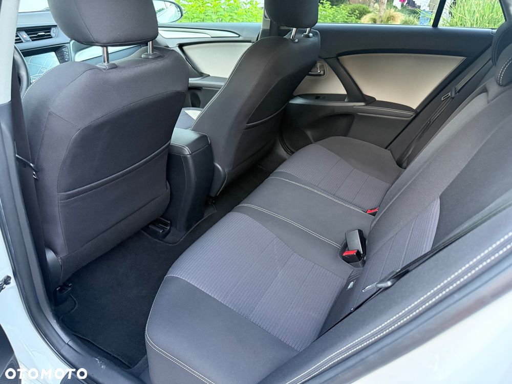 Toyota Avensis Touring Sports 1.8 Edition S+ - 34