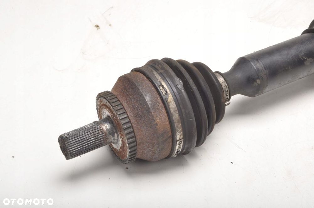 VOLVO XC90 3.2 AWD PÓŁOŚ PRAWA DŁUGA AUTOMAT - 2