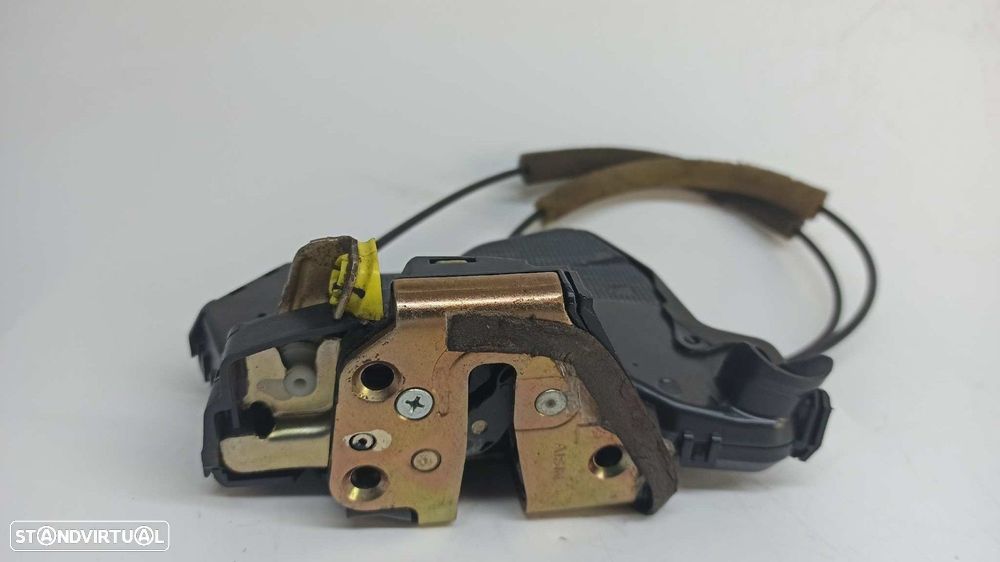 FECHADURA PORTA FRENTE ESQUERDA TOYOTA COROLLA (E12) 2.0 D-4D LINEA SOL BERLINA - 5