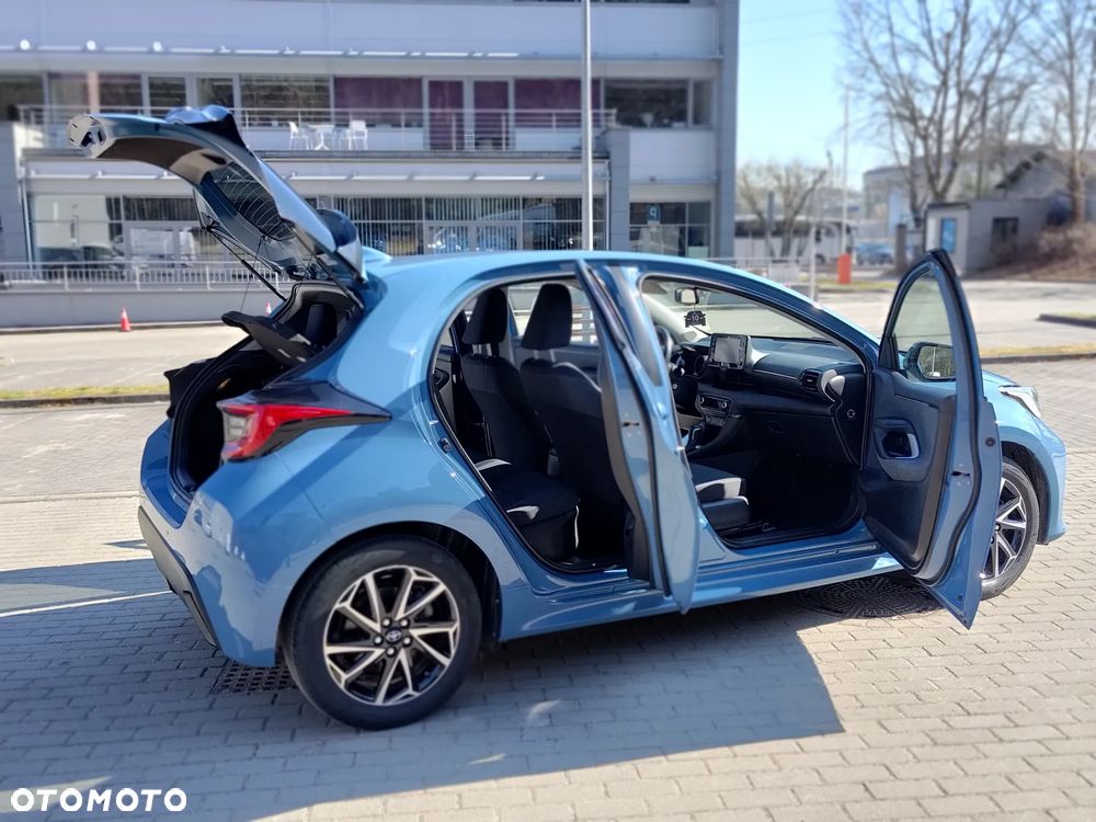 Toyota Yaris - 12