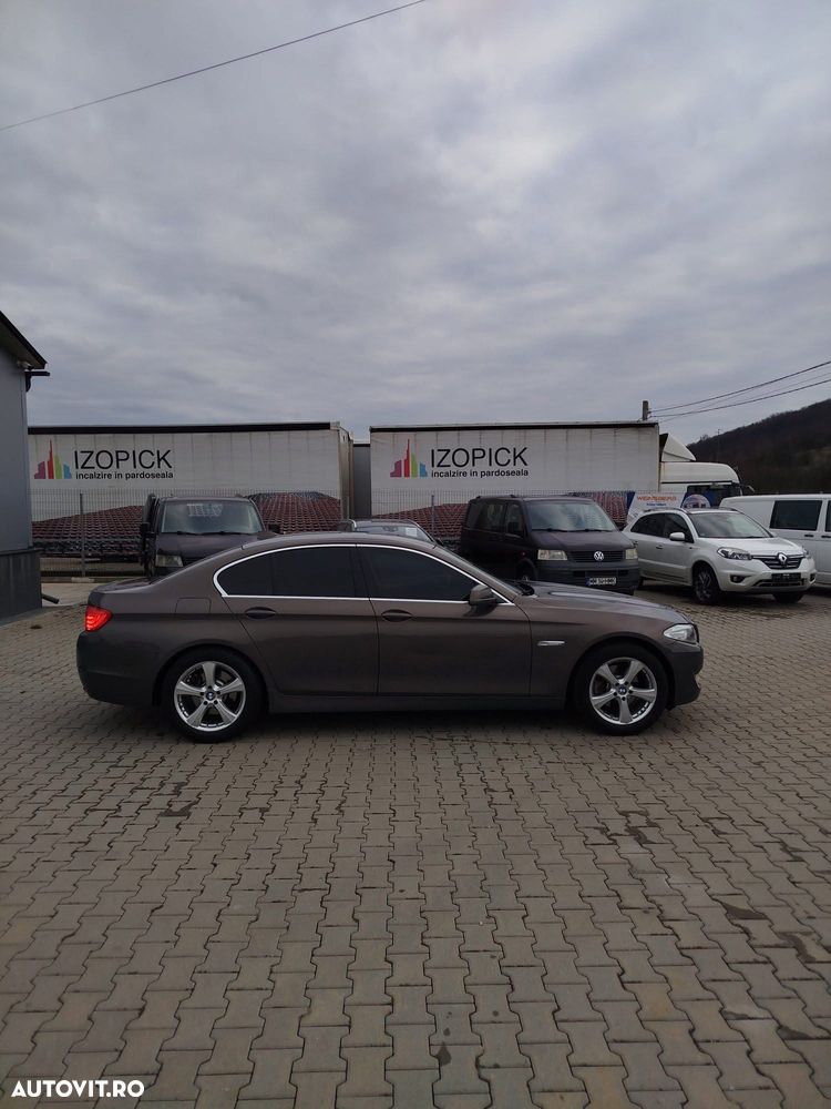 BMW Seria 5 520d - 8