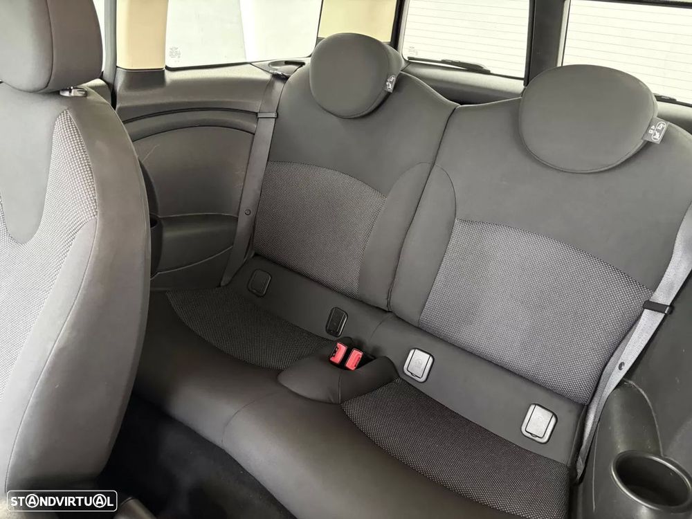 MINI Clubman Cooper D - 9