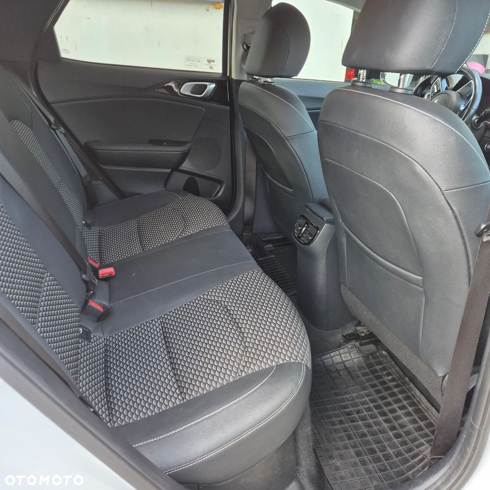 Kia XCeed 1.6 GDI PHEV Business Line DCT - 10