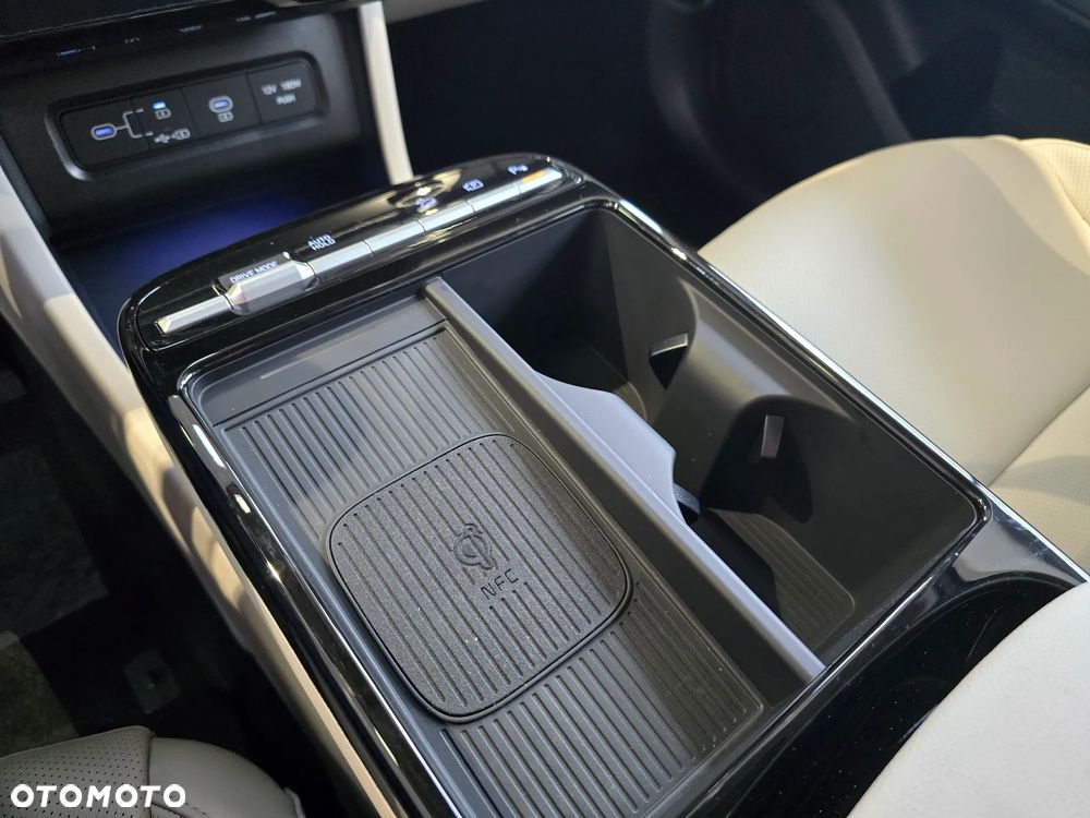 Hyundai Tucson 1.6 T-GDi HEV Platinum 2WD - 24