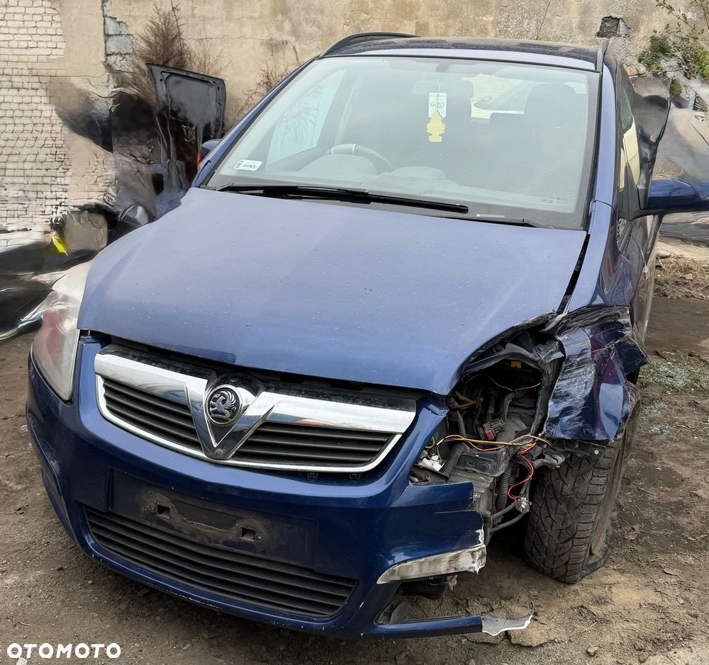 Opel Zafira B 1.8 Ecotec 140KM 2006 na części | Silnik + wnętrze super | po kolizjin - 1