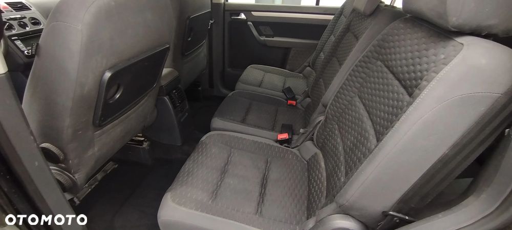 Volkswagen Touran 1.9 TDI Conceptline - 27