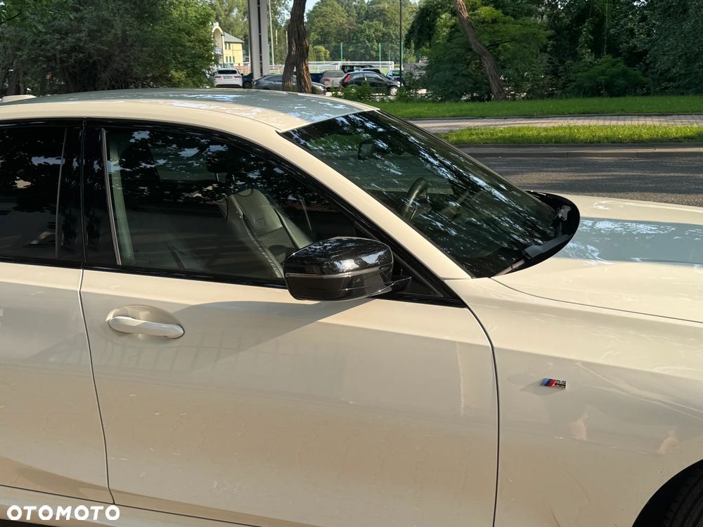 BMW Seria 3 318i M Sport - 15