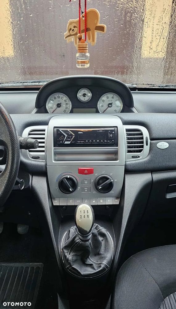 Lancia Ypsilon 1.2 8V Argento (4 os.) - 14