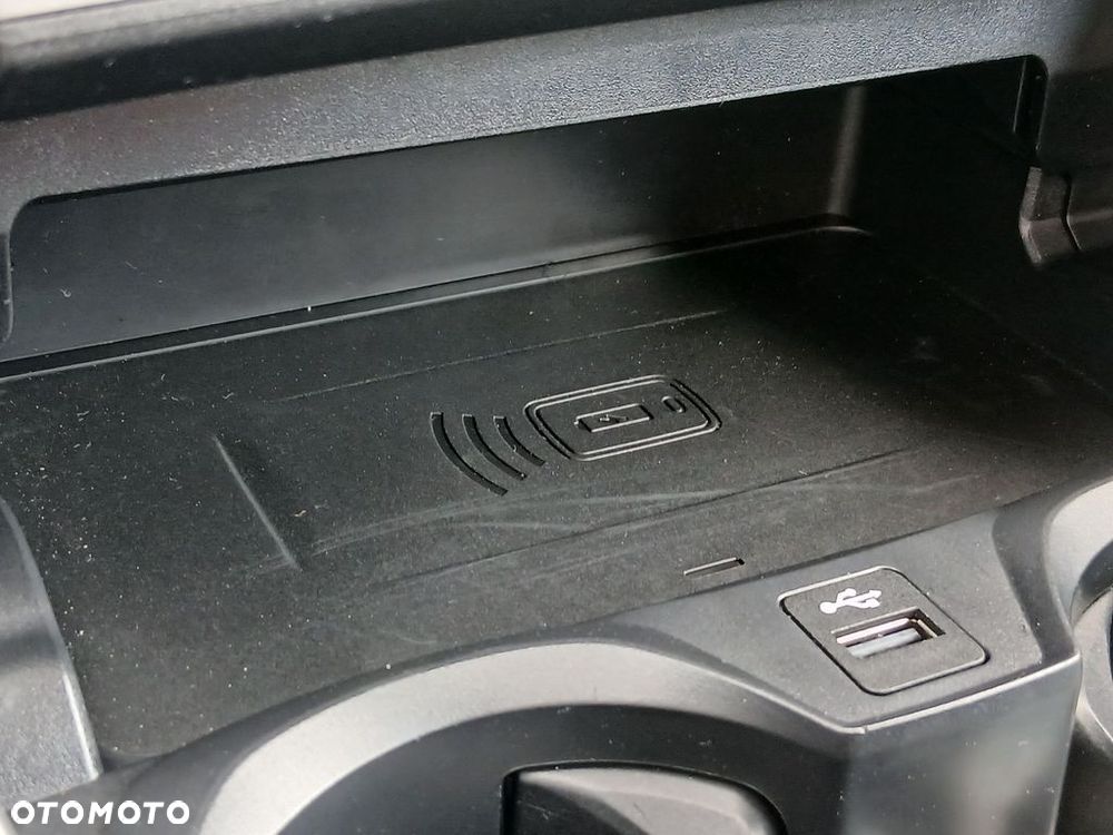BMW Seria 3 318i - 21