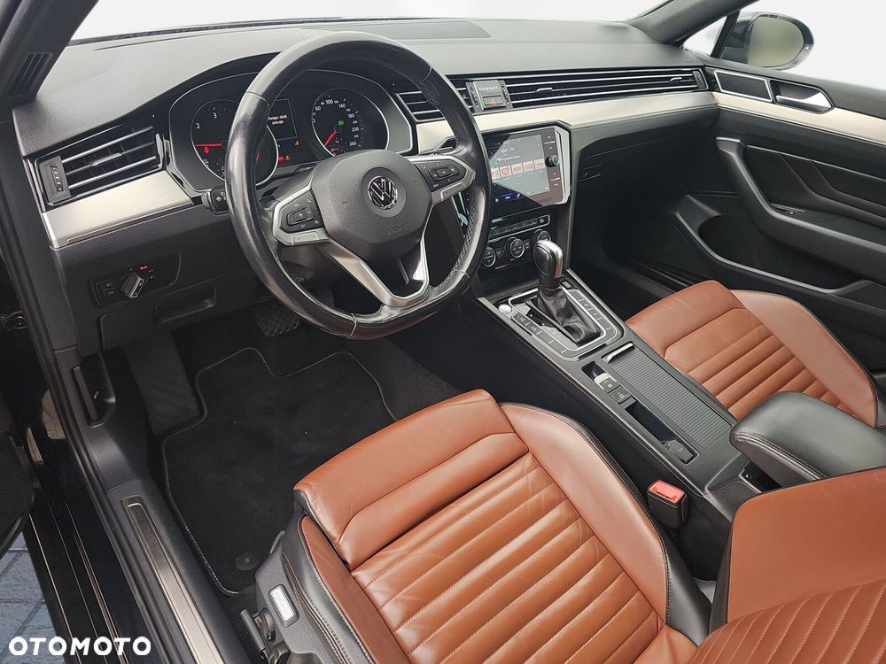 Volkswagen Passat - 14