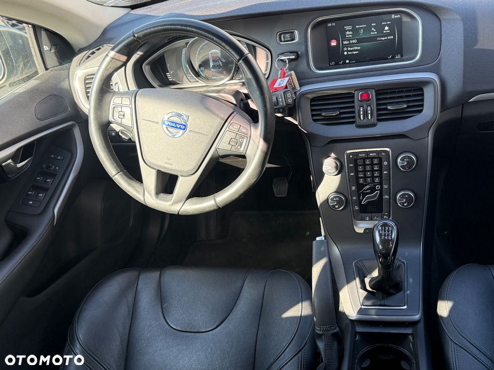 Volvo V40 T3 Momentum - 7