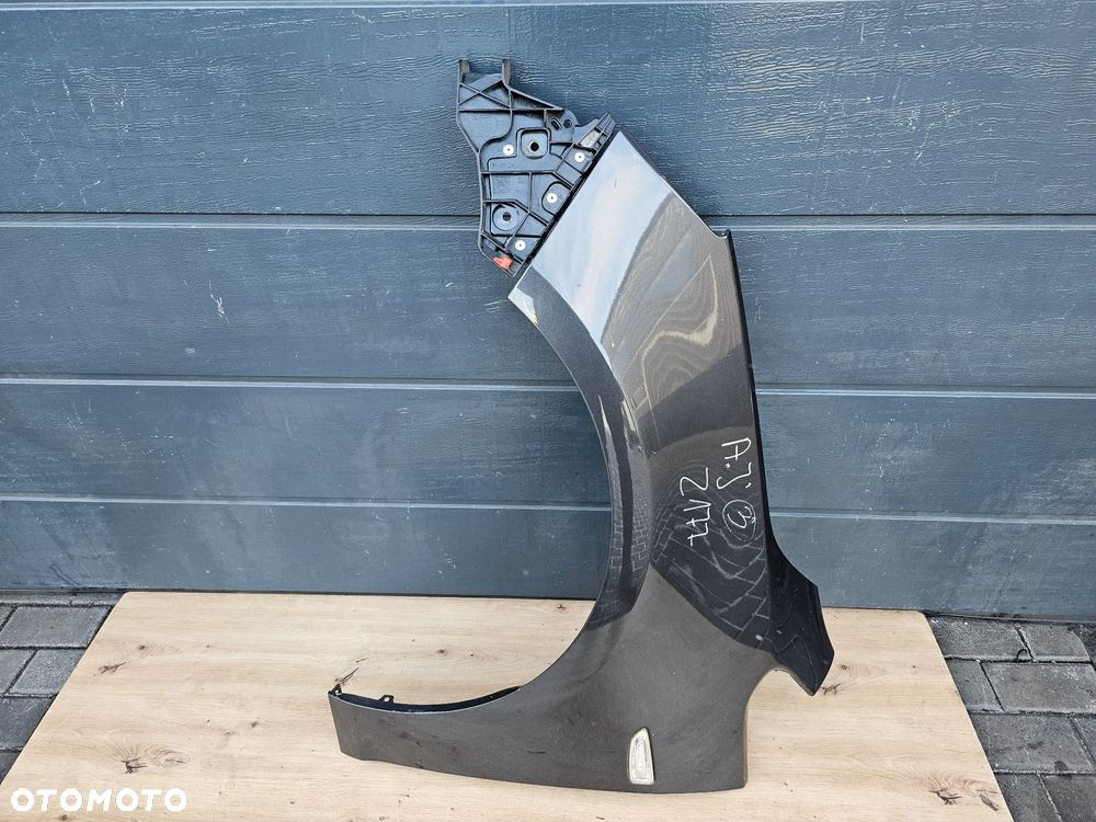 BŁOTNIK LEWY PRZÓD PRZEDNI OPEL ASTRA J Z177 ZE ŚLIZGIEM - 1