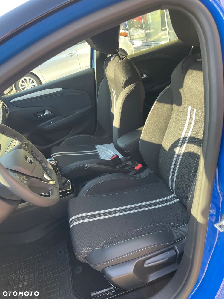 Opel Corsa 1.2 GS S&S - 9