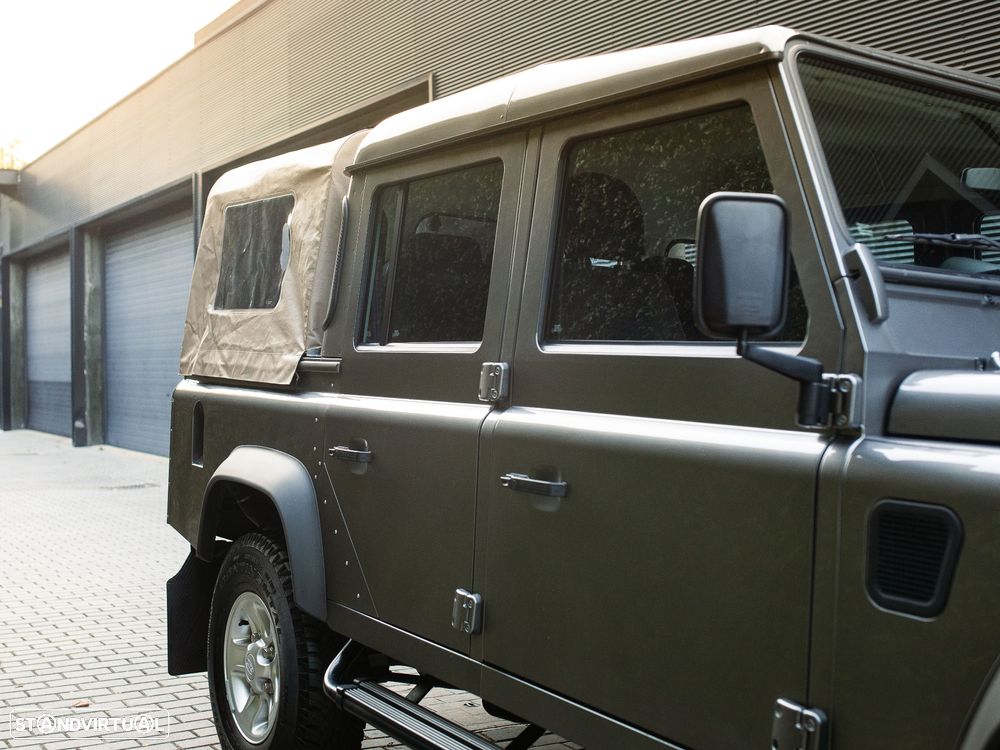 Land Rover Defender 110 SW 2.4 CRD S - 11