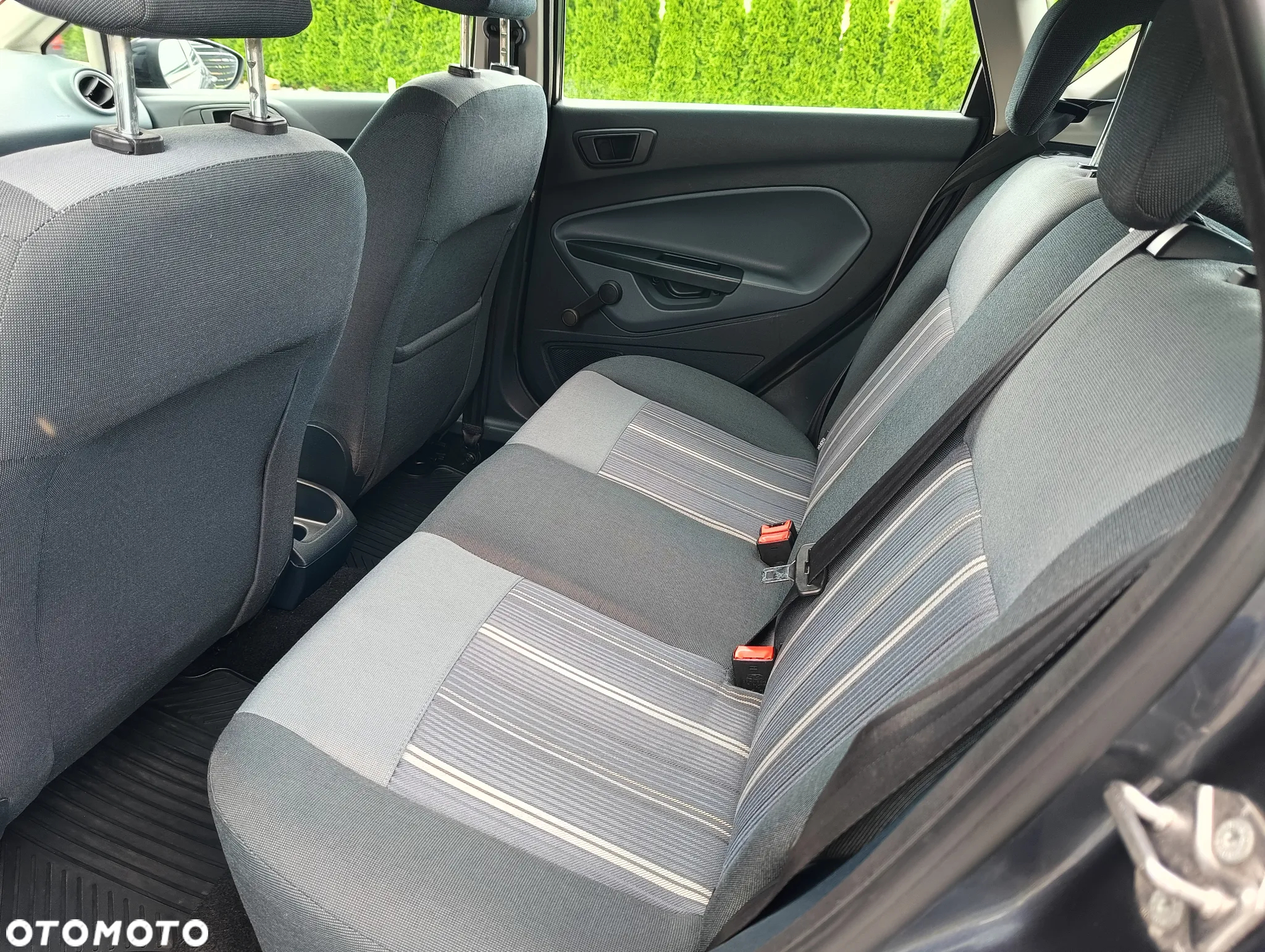 Ford Fiesta 1.25 Ambiente - 31