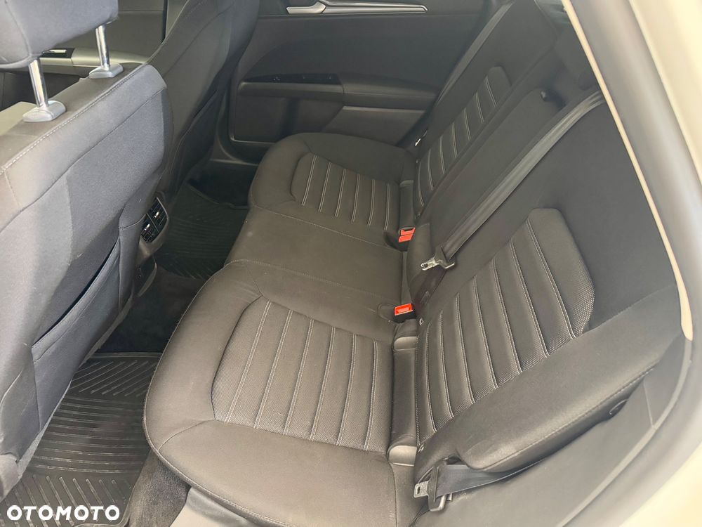 Ford Mondeo 2.0 EcoBlue Titanium - 26