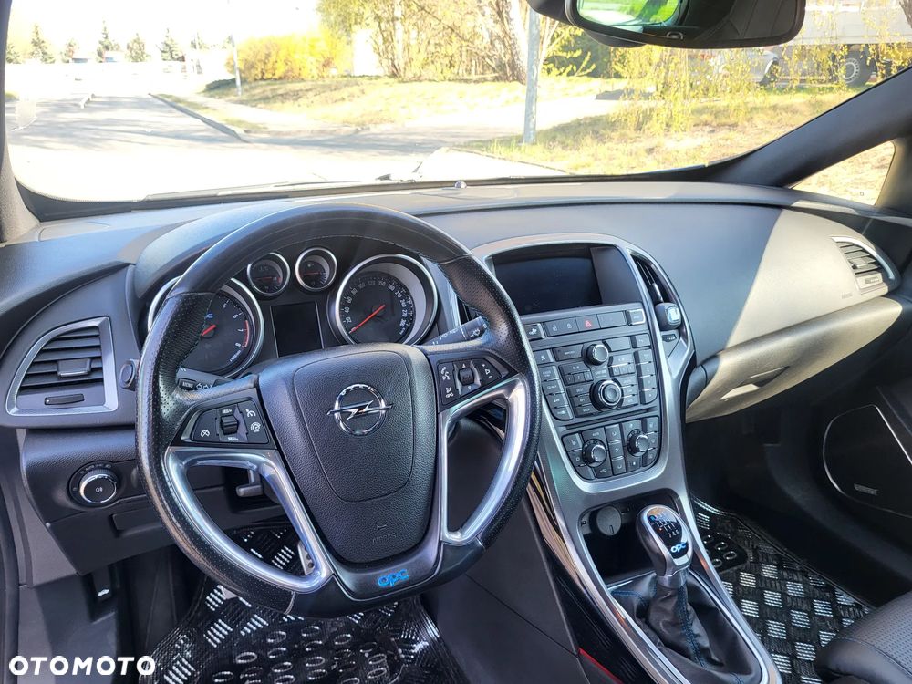 Opel Astra OPC - 12
