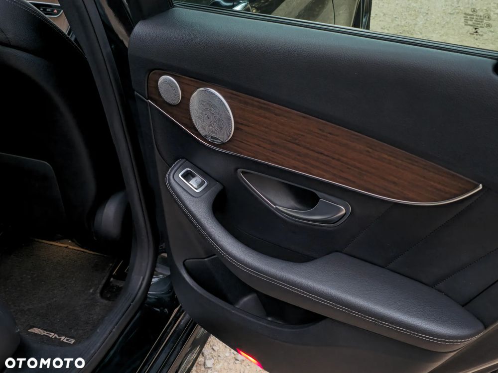 Mercedes-Benz Klasa C 300 9G-TRONIC AMG Line - 26