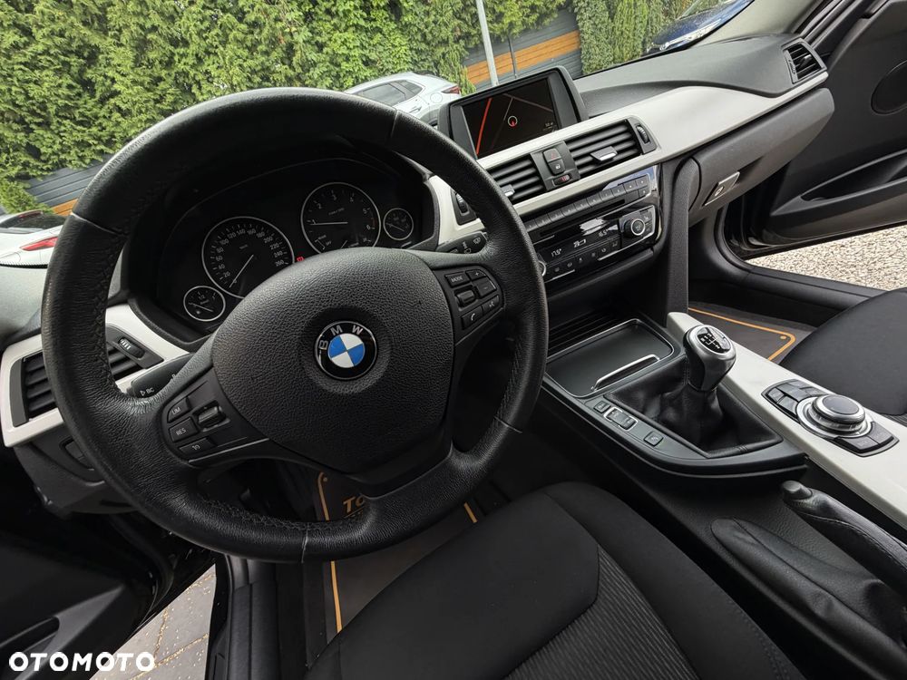 BMW Seria 3 320d Advantage - 28