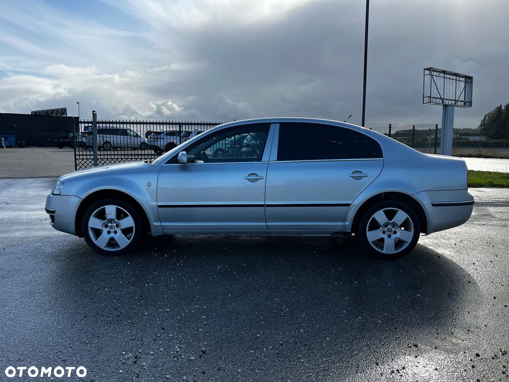 Skoda Superb 2.8 V6 Automatik Elegance - 2