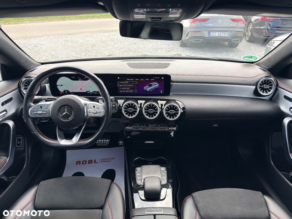 Mercedes-Benz CLA 200 7G-DCT AMG Line - 29