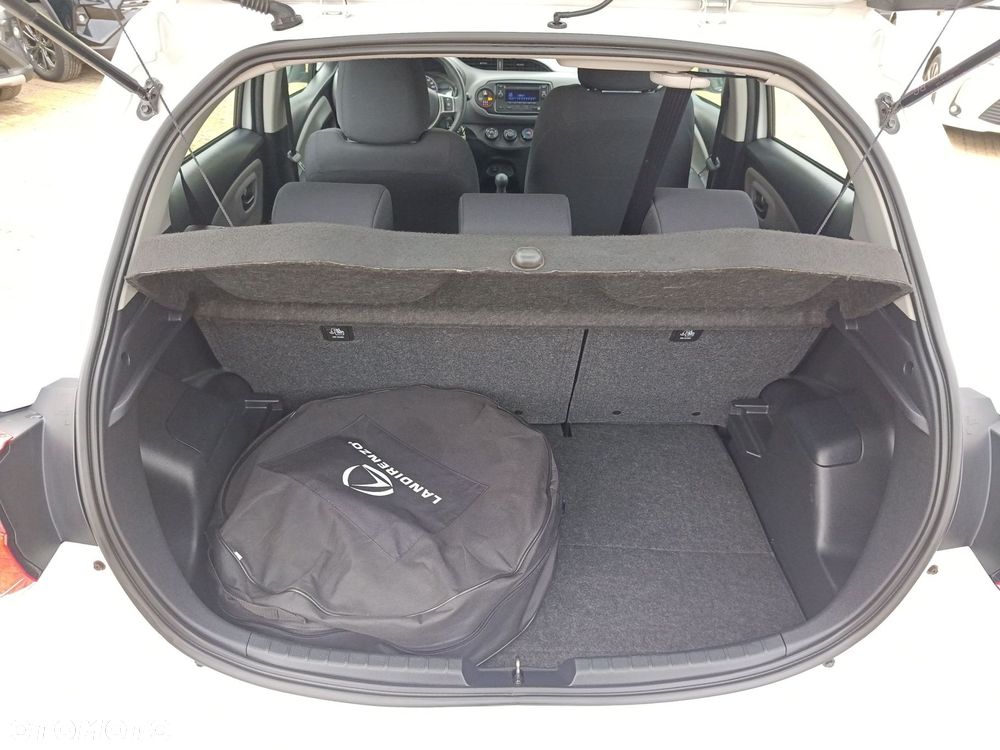 Toyota Yaris - 13