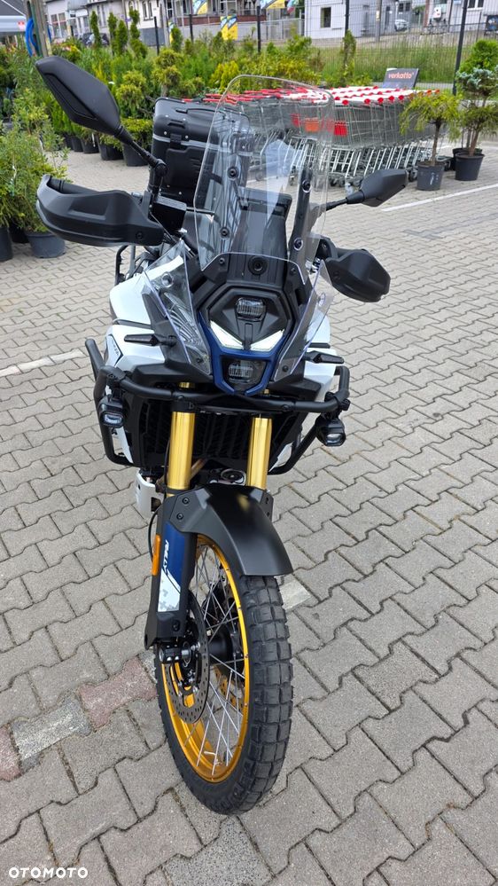 VOGE 800 Rally - 4