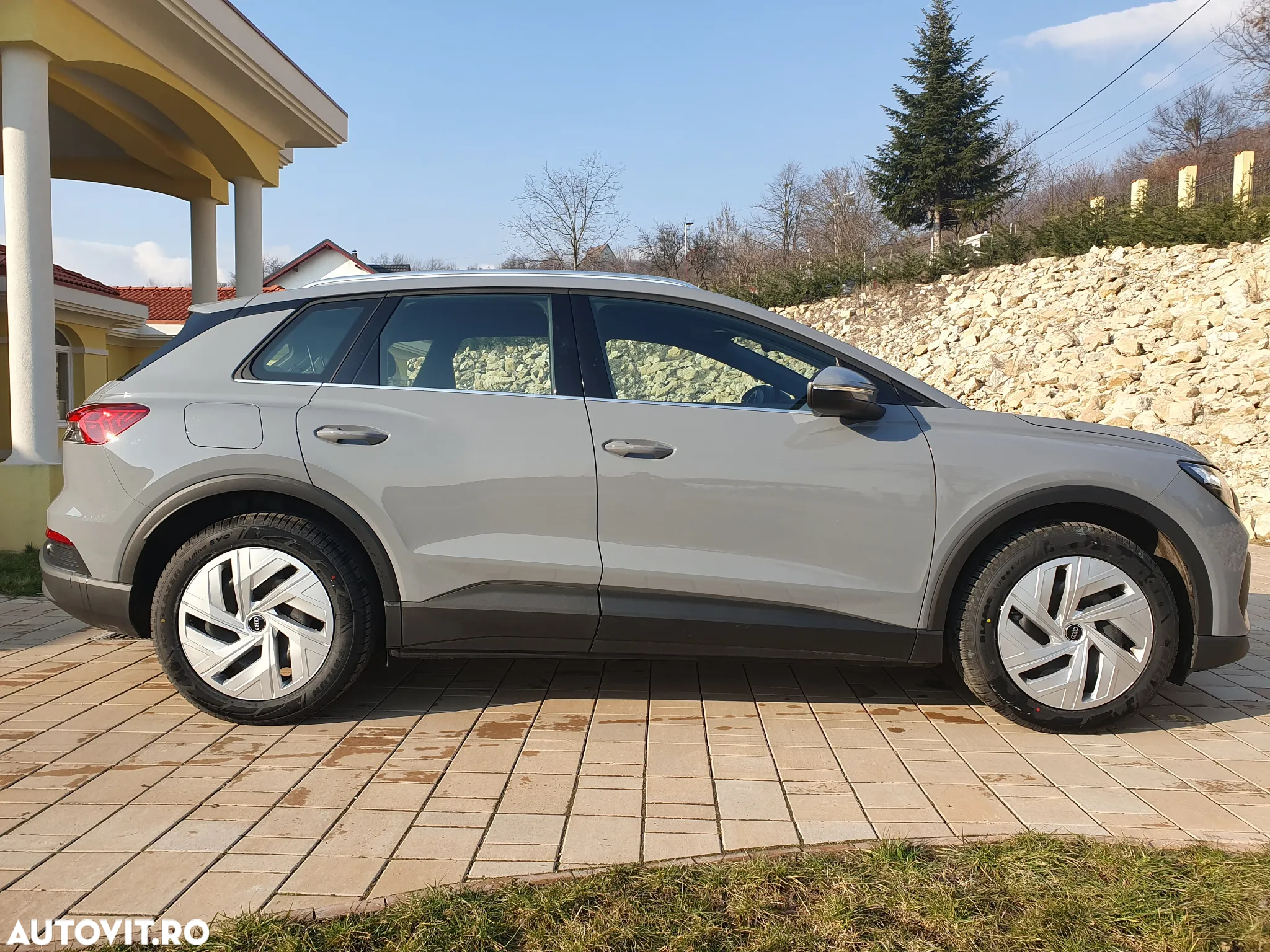 Audi Q4 e-tron 35 - 9