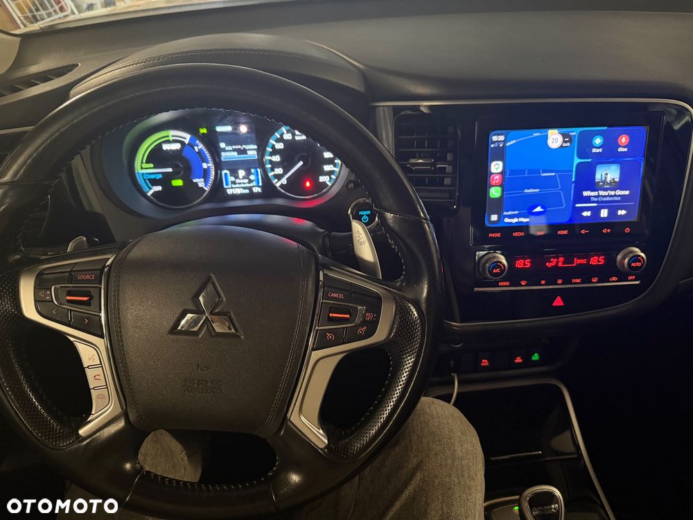 Mitsubishi Outlander - 8