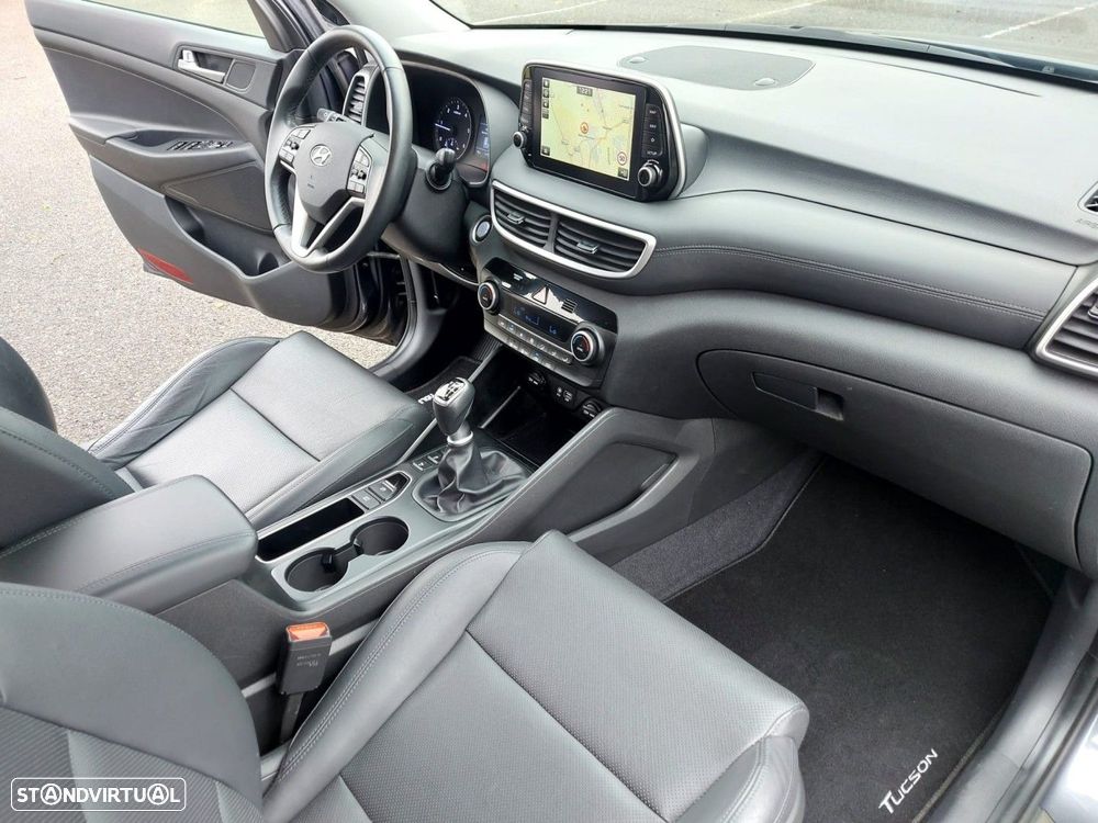 Hyundai Tucson 1.6 CRDi Executive - 24
