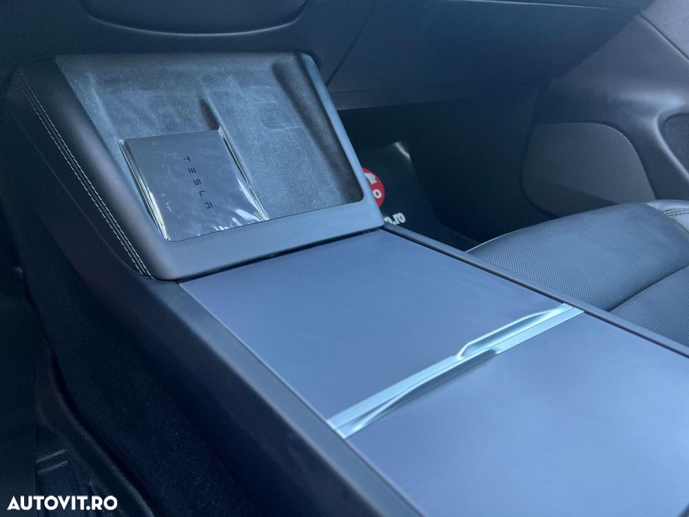 Tesla Model 3 - 15