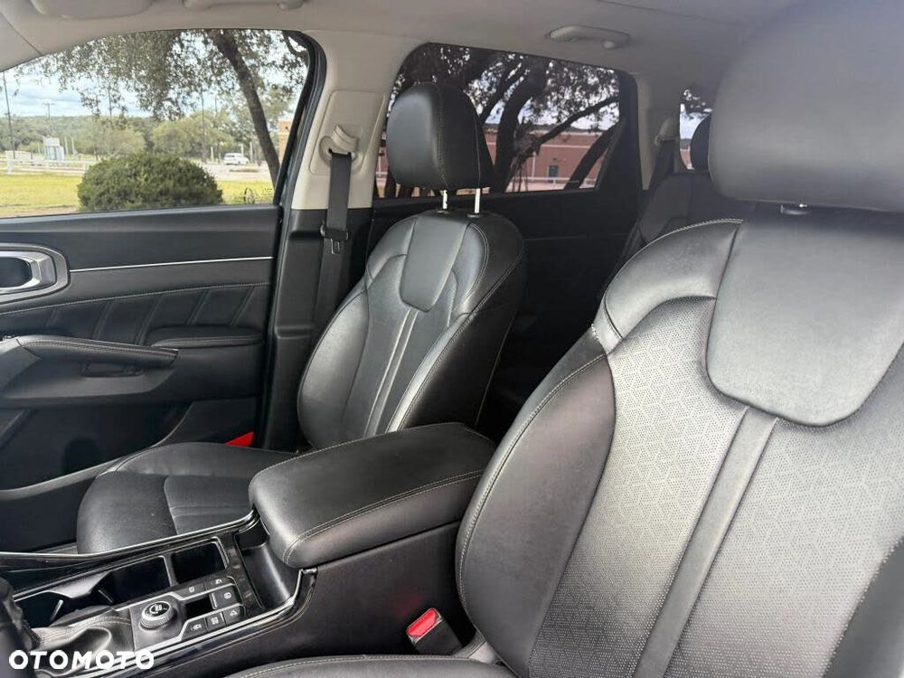 Kia Sorento - 13