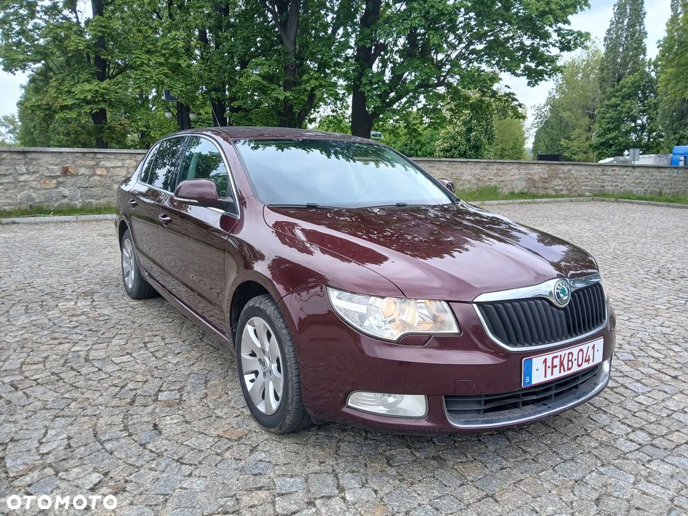 Skoda Superb 2.0 TDI DPF Elegance - 19