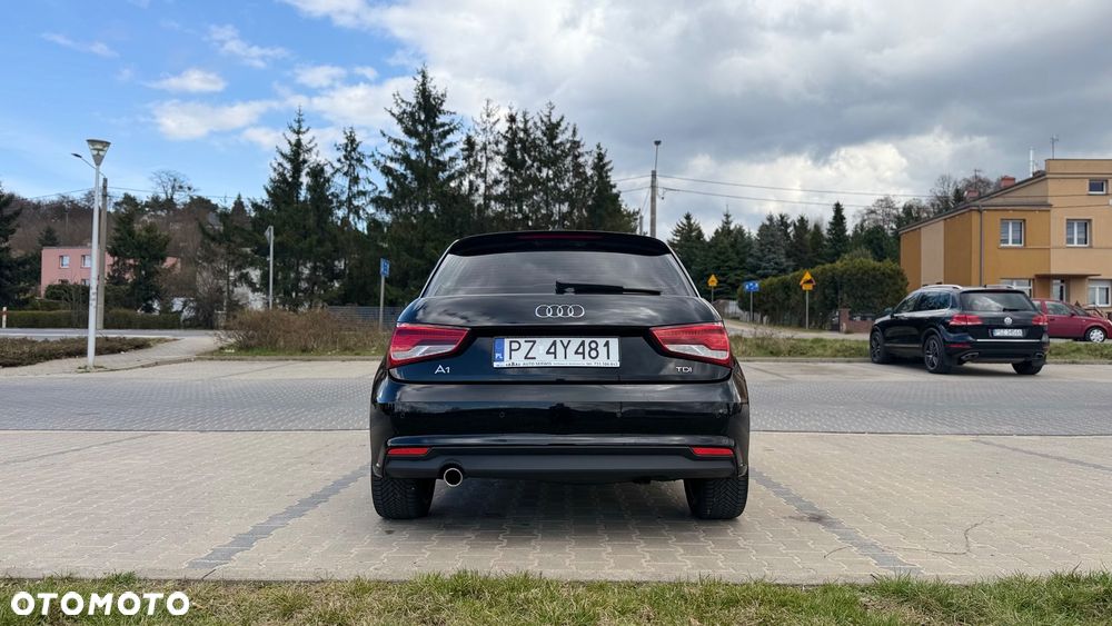 Audi A1 Sportback 1.6 TDI Sport S tronic - 5