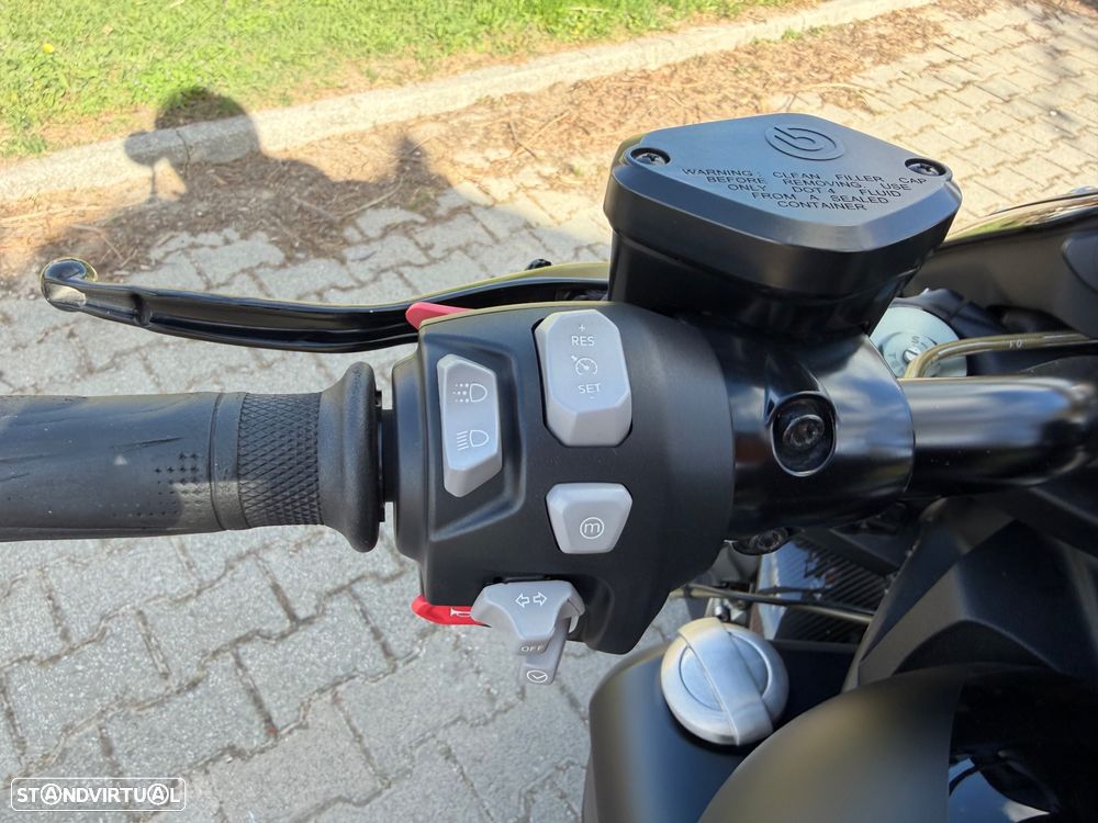 Triumph Rocket Rocket 3 R Black Edition - 10