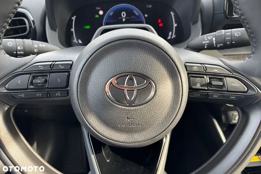 Toyota Yaris Hybrid 1.5 Style - 19