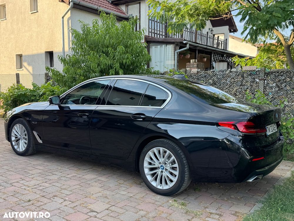 BMW Seria 5 520e Aut. - 8