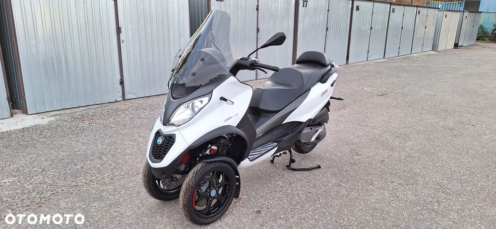 Piaggio MP-3 - 1