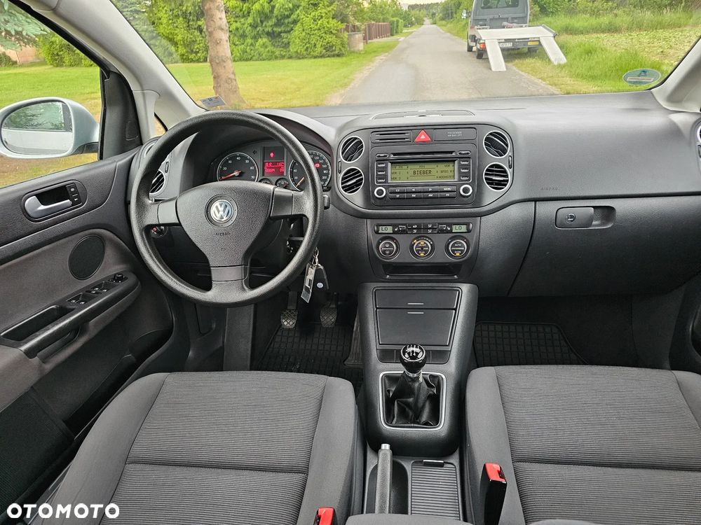 Volkswagen Golf Plus - 11