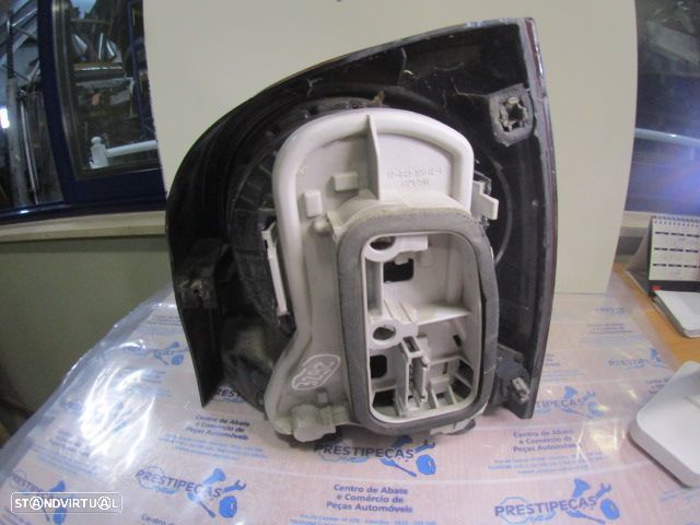 Farol Tras Stop3292 VW POLO 2005 1.4TDI 75CV 3P PRETO ESQ DEPO - 2