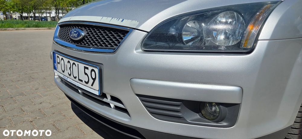 Ford Focus 2.0 16V Titanium - 8