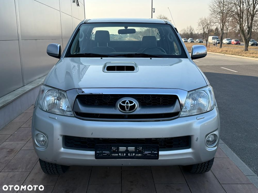 Toyota Hilux - 5