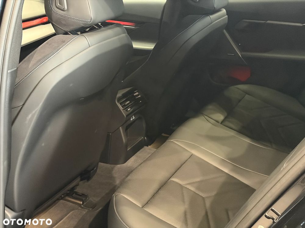 BMW Seria 5 520d xDrive mHEV - 20